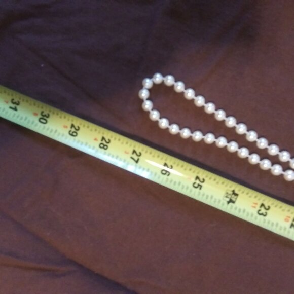 long faux pearls fun playful lots of different ways of wearing them - Picture 15 of 16